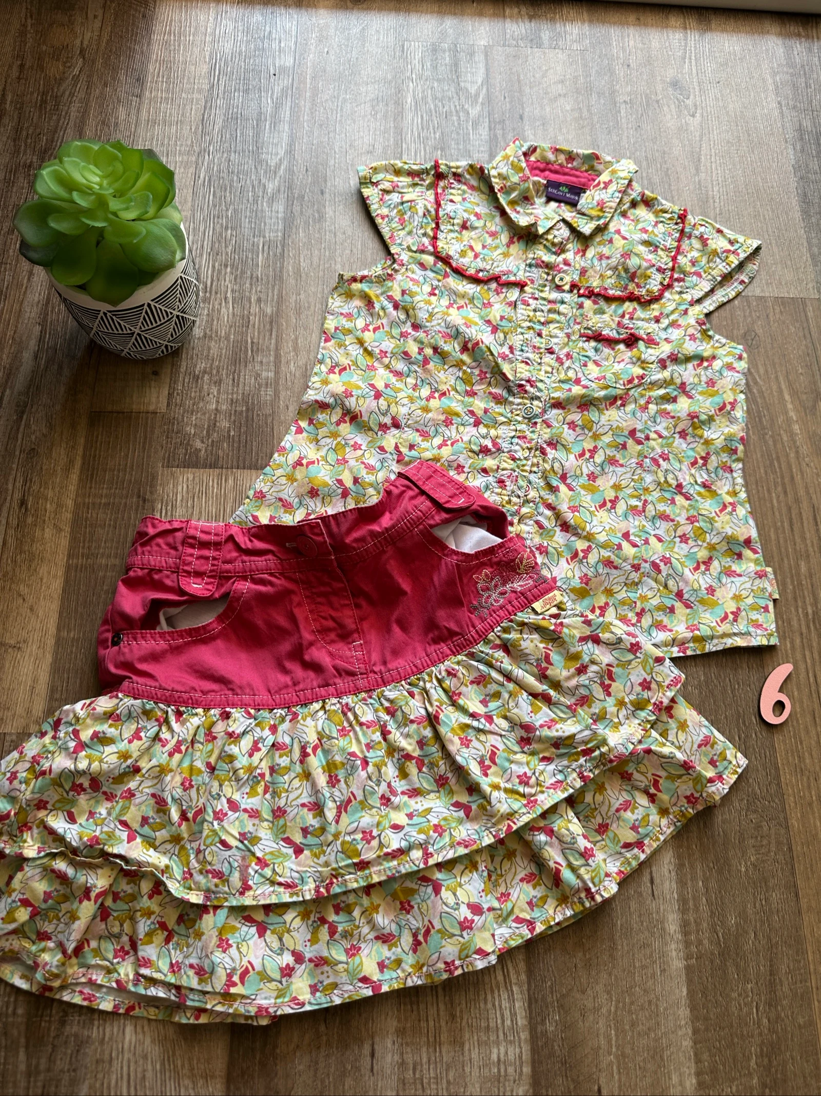 🌸 Ensemble Sergent Major – Chemisier fleuri & jupe volantée – 6 ans